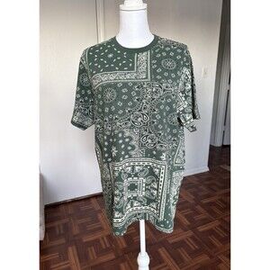 Maison Article Premium Essentials 2021 100% Cotton Green Paisley T-Shirt Size M